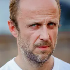 Najlepsze filmy Łukasza Simlata - lista wszystkich ról aktora