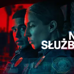 Dwoje policjantów w radiowozie, gotowi do akcji. Serial "Na służbie" pokazuje ich codzienne wyzwania.
