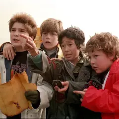 Lata 80. w kinie: Kultowe filmy, nostalgia i gdzie je oglądać?