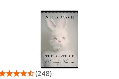 Okładka książki Nicka Cave'a "The Death of Bunny Munro" z przerażającym, futrzanym królikiem.
