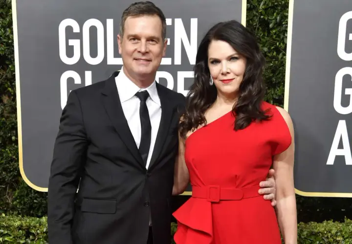 Lauren Graham i Peter Krause na czerwonym dywanie. Choć nie mają wspólnych dzieci, ich relacja jest inspiracją dla wielu.