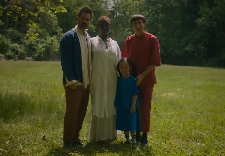 Najlepsze filmy o adopcji, które poruszają serce i emocje