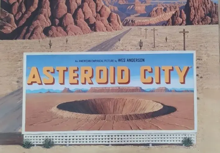 Asteroid City - co sądzimy o nowej komedii sci-fi z 2023 roku?