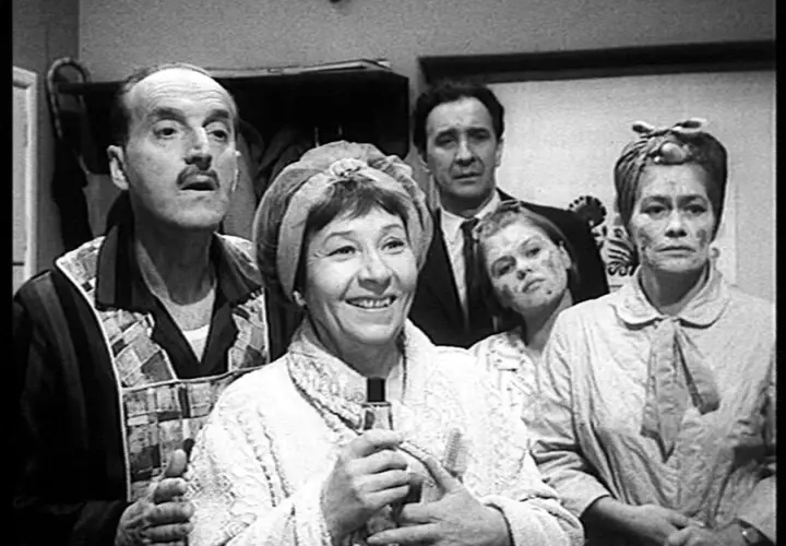 Film Wojna domowa - kultowy serial o życiu rodzinnym w czasach PRL