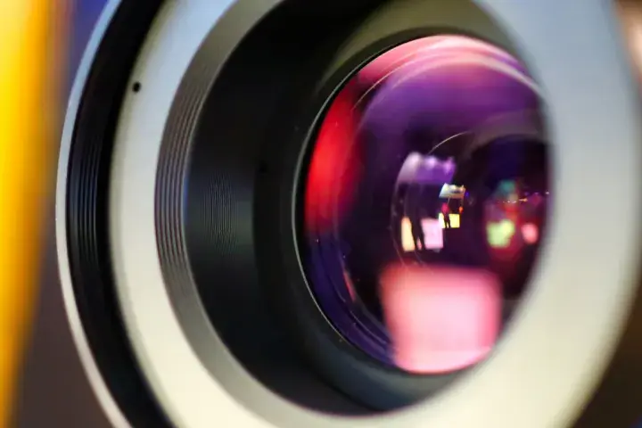 Ile waży film w 4K? Zaskakujące rozmiary plików i ich wpływ na storage