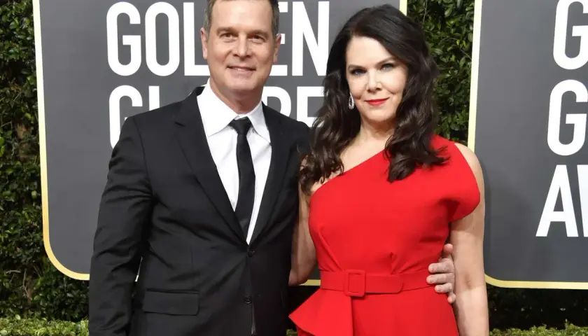 Lauren Graham i Peter Krause na czerwonym dywanie. Choć nie mają wspólnych dzieci, ich relacja jest inspiracją dla wielu.