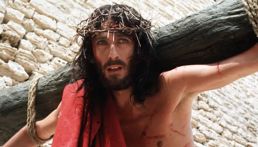 Jezus z Nazaretu: kultowy film, który wciąż porusza. Gdzie obejrzeć?