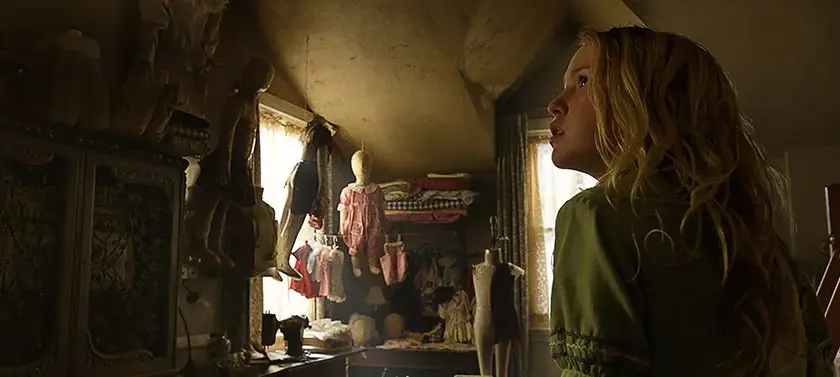 Poznaj przerażającą historię Annabelle: narodziny zła i demoniczne początki lalki