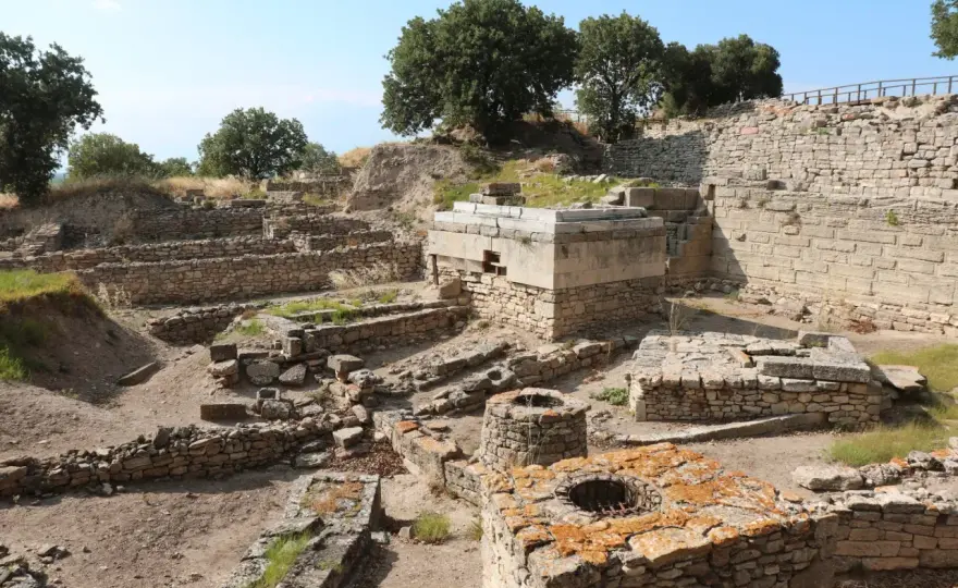 Upadek Troi: Mit, Historia i Archeologia Odkryj Prawdę