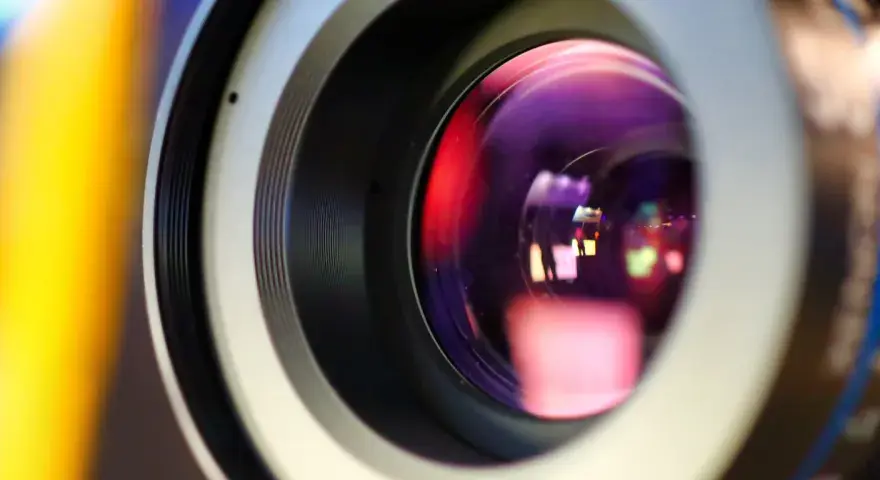 Ile waży film w 4K? Zaskakujące rozmiary plików i ich wpływ na storage