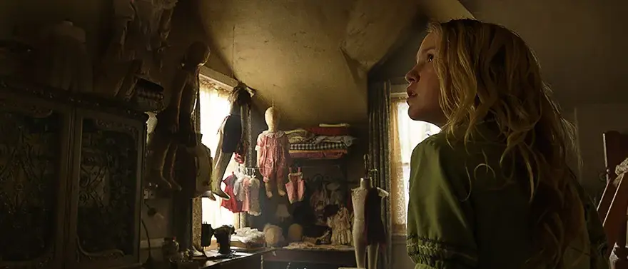 Poznaj przerażającą historię Annabelle: narodziny zła i demoniczne początki lalki