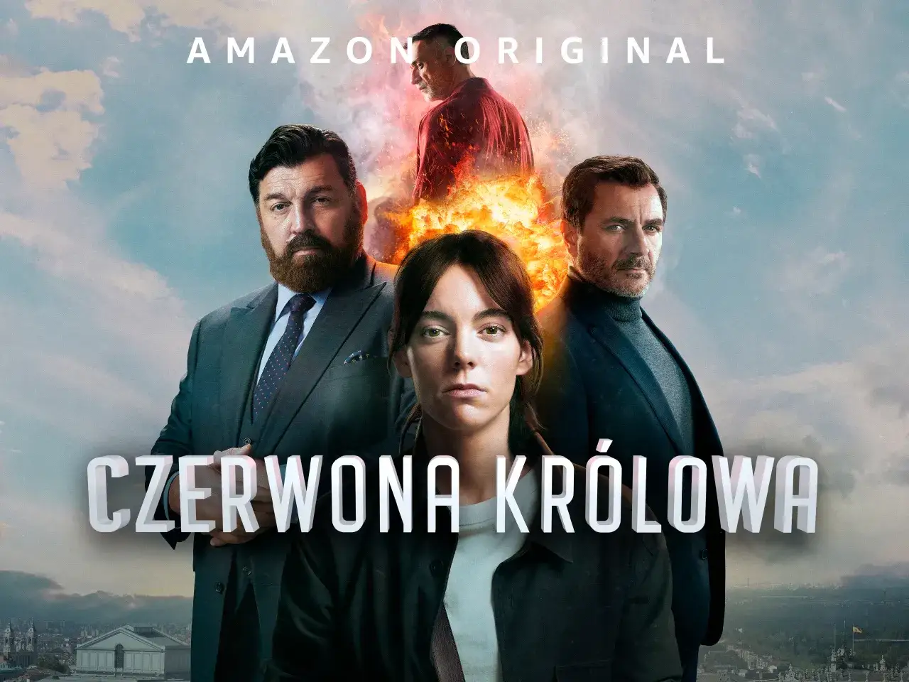 Czterech bohaterów, w tym kobieta na pierwszym planie, w tle płomienie i miasto. Napis