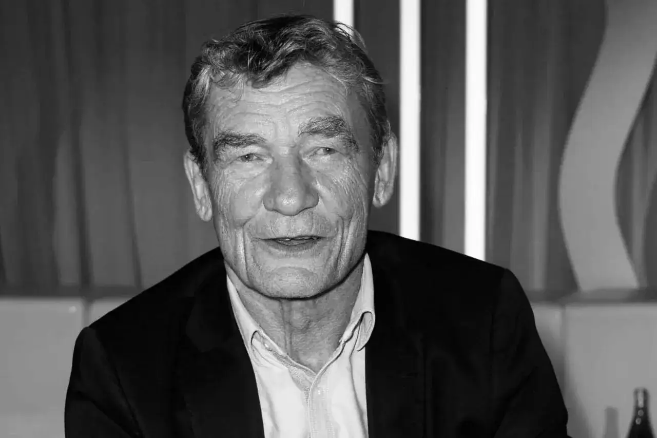 Portret Jerzego Stuhra, który wcielił się w rolę wspólnika kilera z komedii Machulskiego.