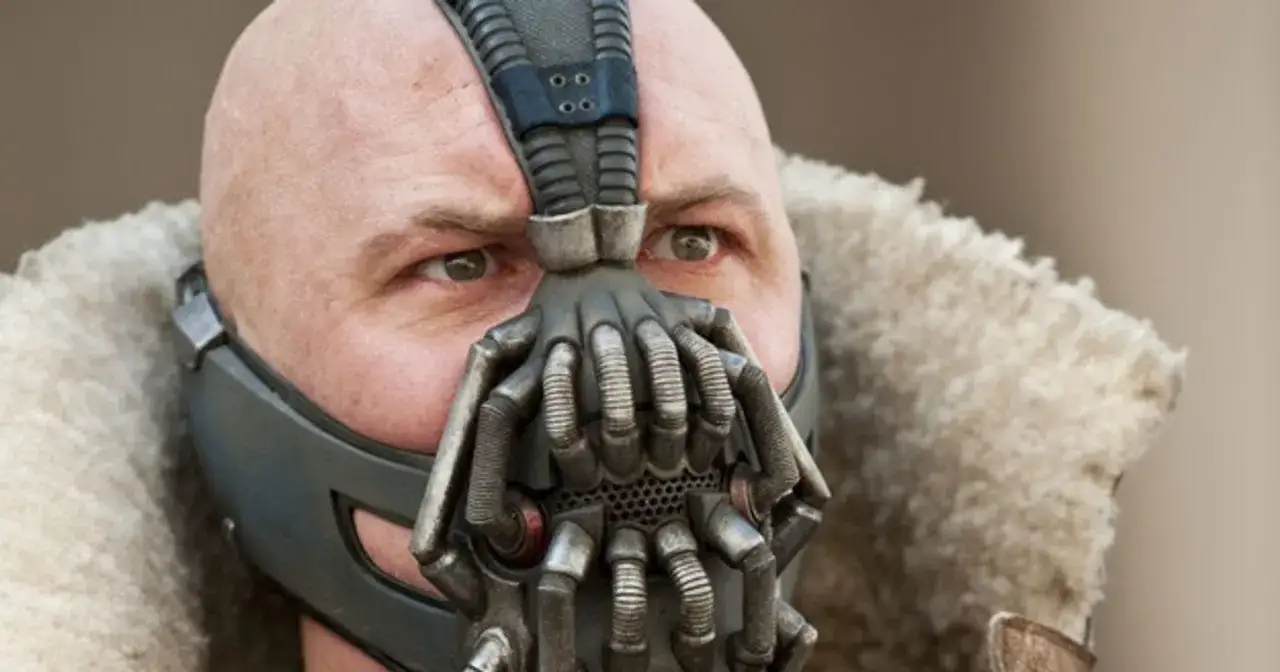 Tom Hardy Bane głos maska