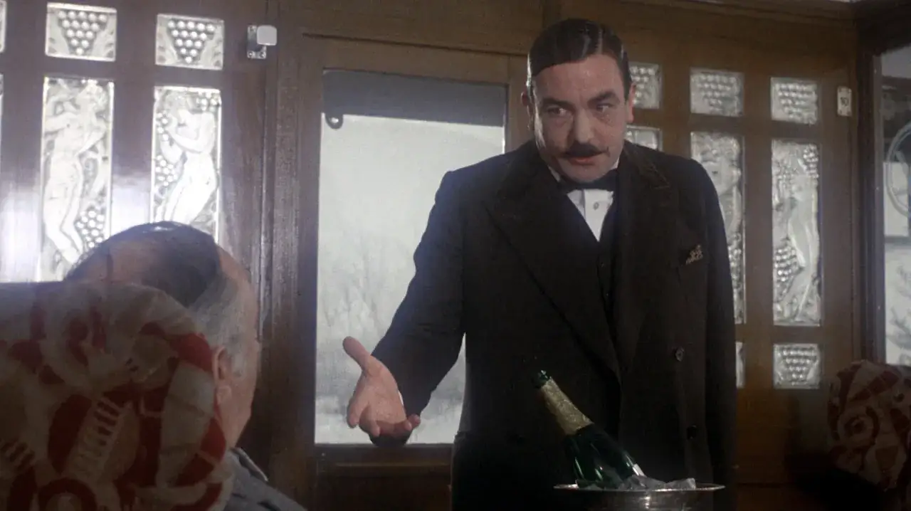 Albert Finney jako Herkules Poirot 1974